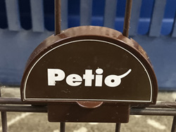 ケージのプレート